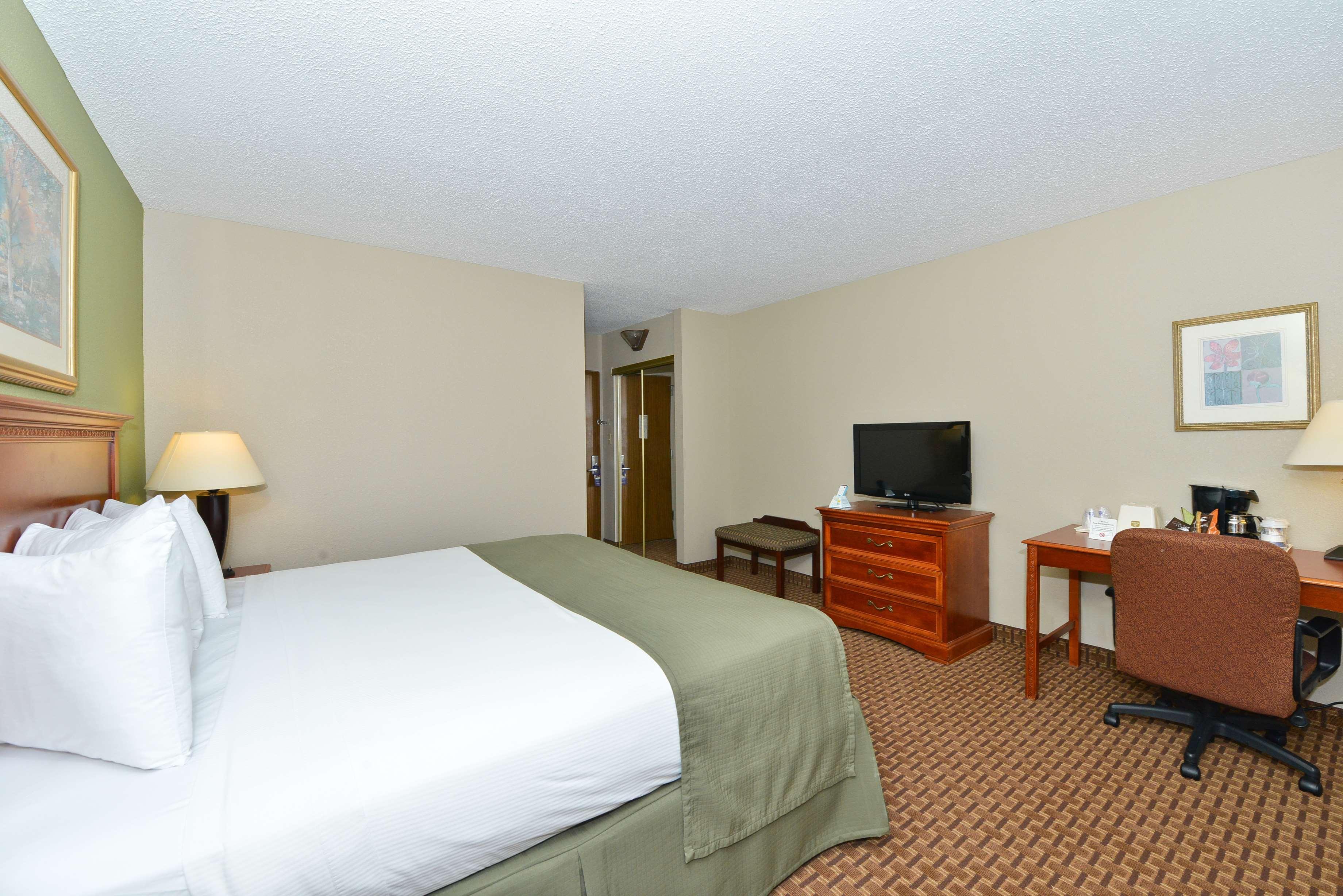 Surestay Plus Hotel By Best Western Raleigh North Downtown Zewnętrze zdjęcie